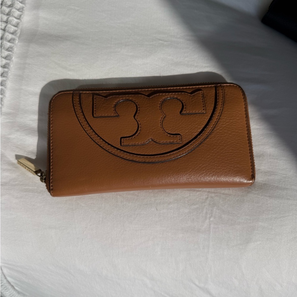 Tory Burch, Brown Leather Wallet